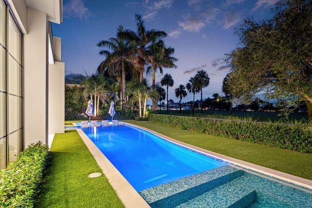 471 Royal Palm Way, Boca Raton, FL 33432