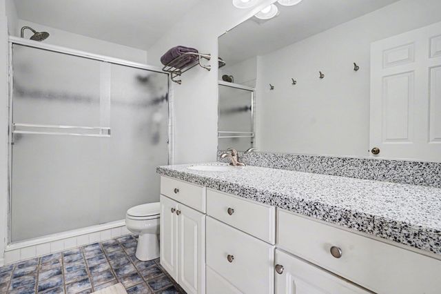 923 W Savidge Street, Spring Lake Vllg, MI 49456