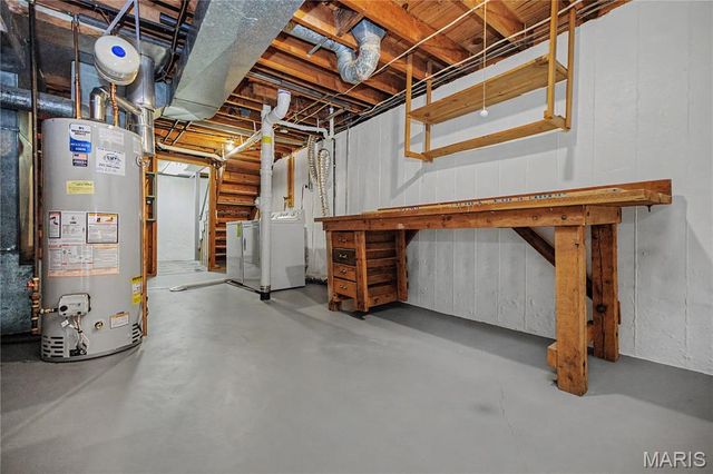 10725 Saint Lawrence Lane, St Ann, MO 63074