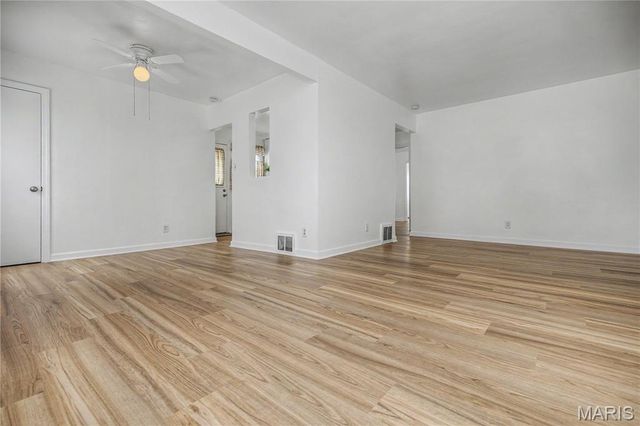 10725 Saint Lawrence Lane, St Ann, MO 63074
