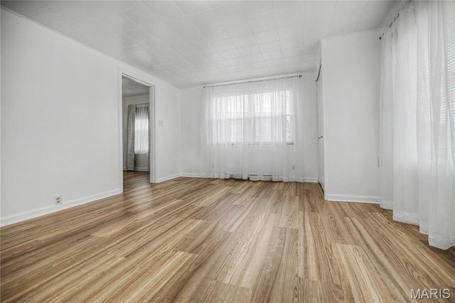 10725 Saint Lawrence Lane, St Ann, MO 63074