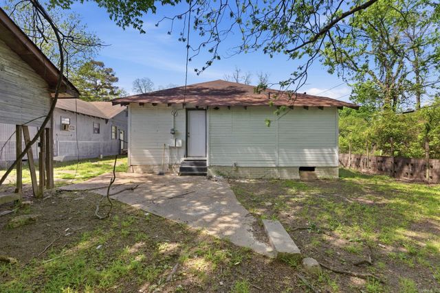 2115 S Cherry St, Pine Bluff, AR 71601