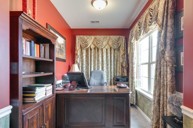 135 CHESNUT RIDGE DR, Oakland, TN 38060