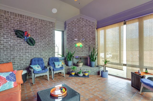 135 CHESNUT RIDGE DR, Oakland, TN 38060