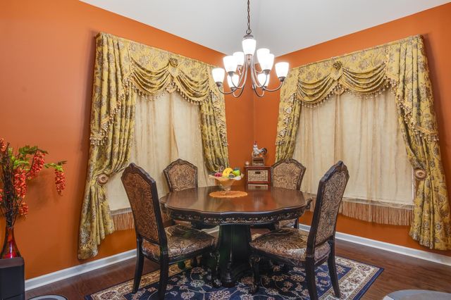 135 CHESNUT RIDGE DR, Oakland, TN 38060