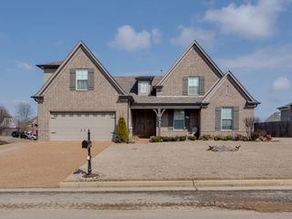 135 CHESNUT RIDGE DR, Oakland, TN 38060
