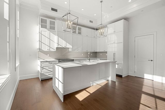 20 Mechanic Square 3, Marblehead, MA 01945