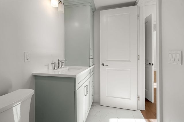 20 Mechanic Square 3, Marblehead, MA 01945