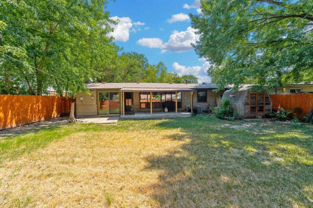 1037 Inverness Dr, Wichita, KS 67218