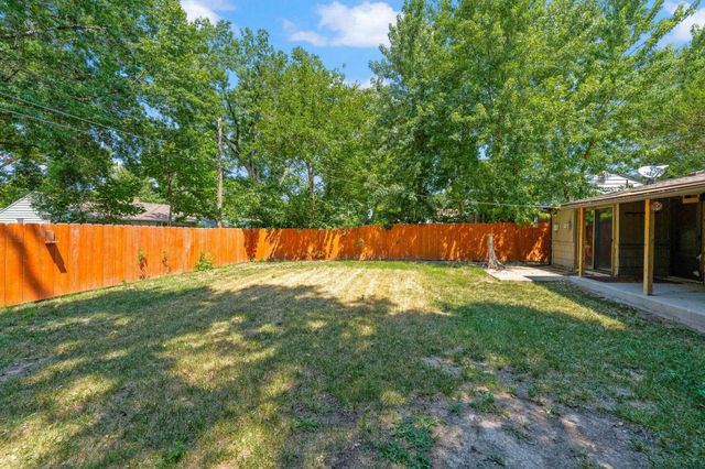 1037 Inverness Dr, Wichita, KS 67218