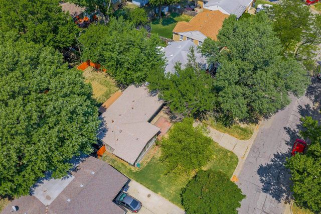 1037 Inverness Dr, Wichita, KS 67218