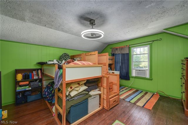 8424 Usher Road, Olmsted Falls, OH 44138
