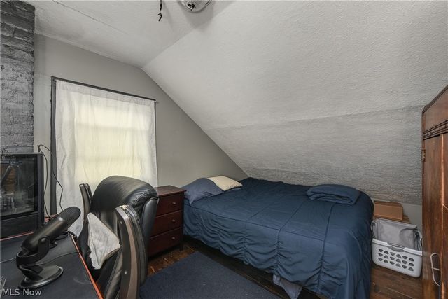 8424 Usher Road, Olmsted Falls, OH 44138