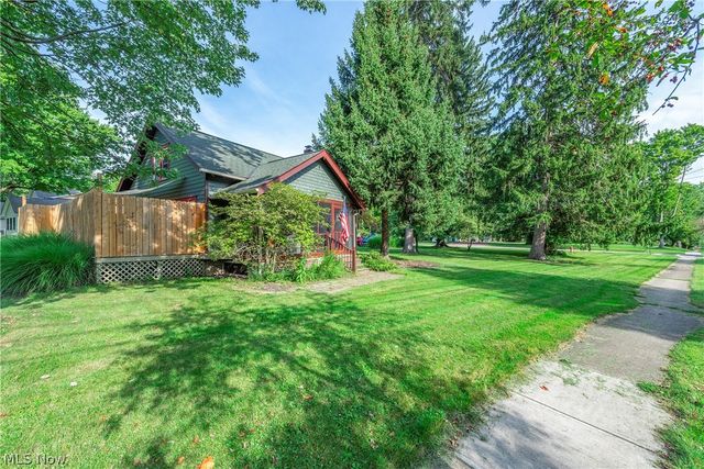 8424 Usher Road, Olmsted Falls, OH 44138