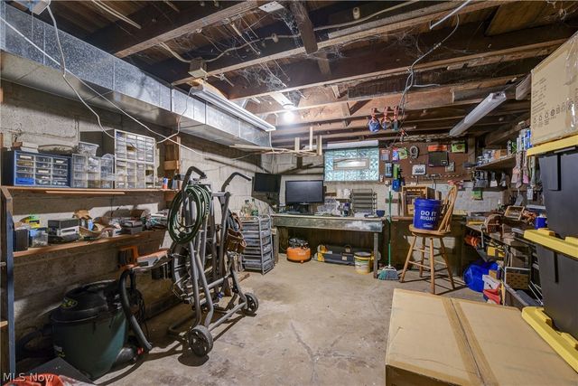 8424 Usher Road, Olmsted Falls, OH 44138