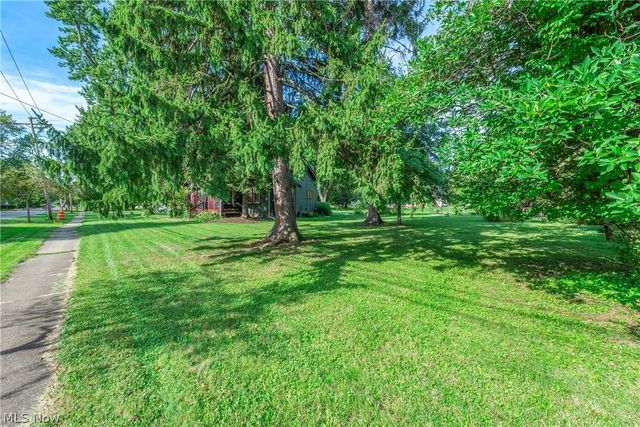 8424 Usher Road, Olmsted Falls, OH 44138