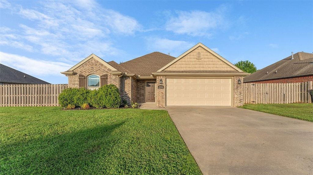 730 Fontana Street, Centerton, AR 72719