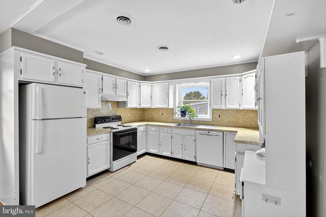 402 HOWARD RD, West Chester, PA 19380