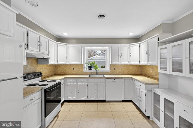 402 HOWARD RD, West Chester, PA 19380