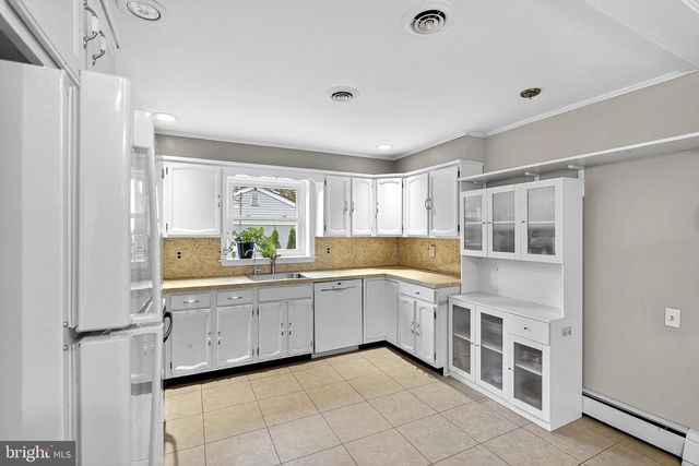 402 HOWARD RD, West Chester, PA 19380