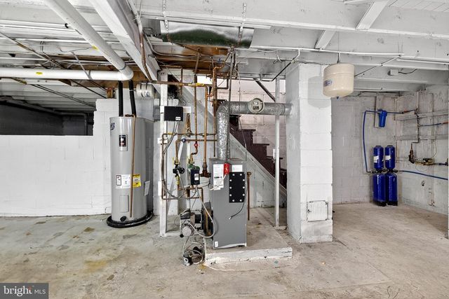 402 HOWARD RD, West Chester, PA 19380