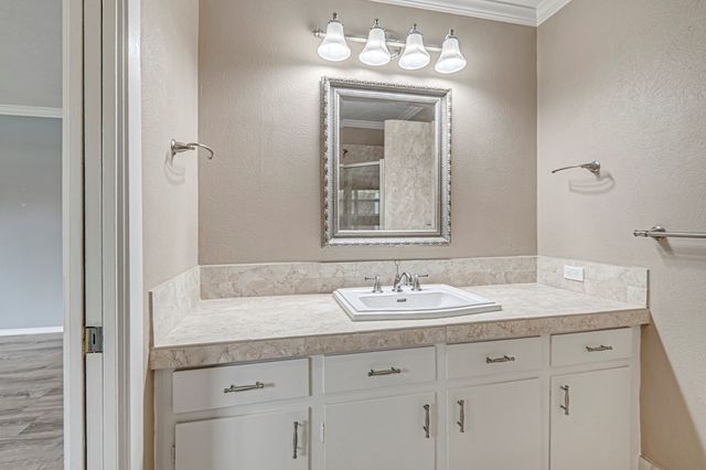 3213 Shell Ave, Midland, TX 79705