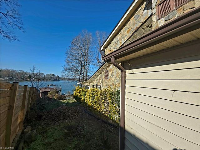 220 Yachtsman Drive, Salisbury, NC 28146