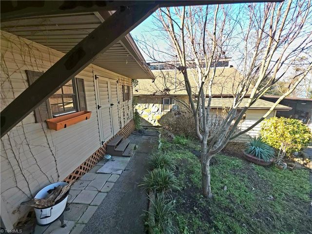 220 Yachtsman Drive, Salisbury, NC 28146