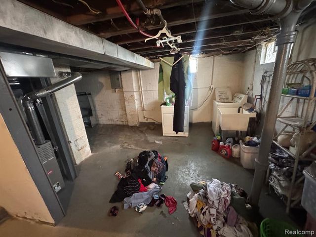 18828 Hawthorne Street, Highland Park, MI 48203