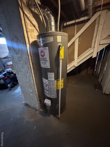 18828 Hawthorne Street, Highland Park, MI 48203