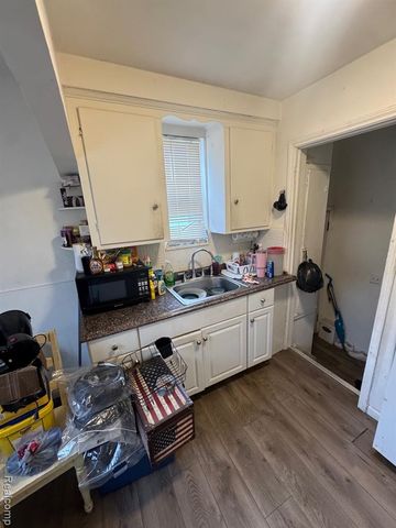 18828 Hawthorne Street, Highland Park, MI 48203