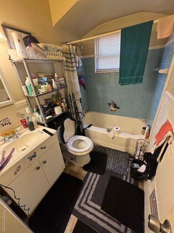 18828 Hawthorne Street, Highland Park, MI 48203