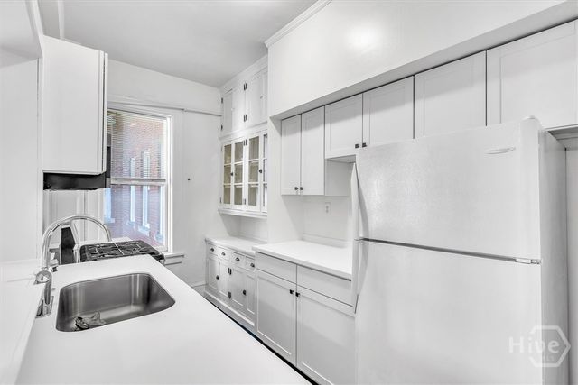 24 E Liberty Street 42, Savannah, GA 31401