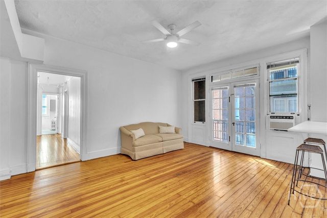 24 E Liberty Street 42, Savannah, GA 31401