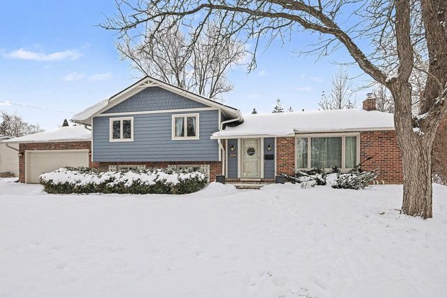 2134 Ascot Road, Ann Arbor, MI 48103