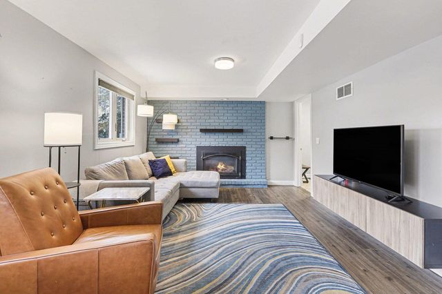 2134 Ascot Road, Ann Arbor, MI 48103