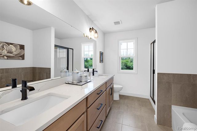 4261 Link Drive, Brighton, MI 48114