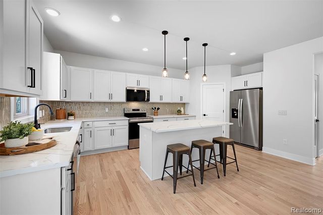 4261 Link Drive, Brighton, MI 48114
