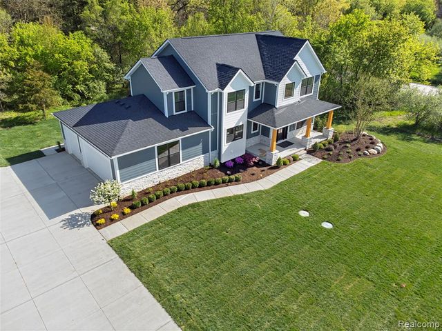4261 Link Drive, Brighton, MI 48114