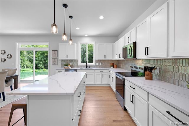 4261 Link Drive, Brighton, MI 48114