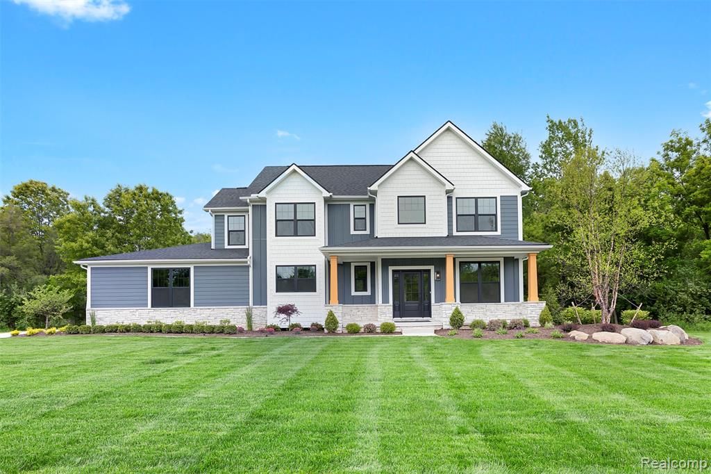 4261 Link Drive, Brighton, MI 48114