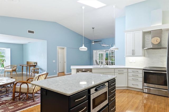 5723 GARDEN LAKES PALM, Bradenton, FL 34203
