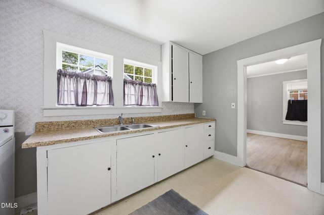 1001 S 9th Street, Lillington, NC 27546