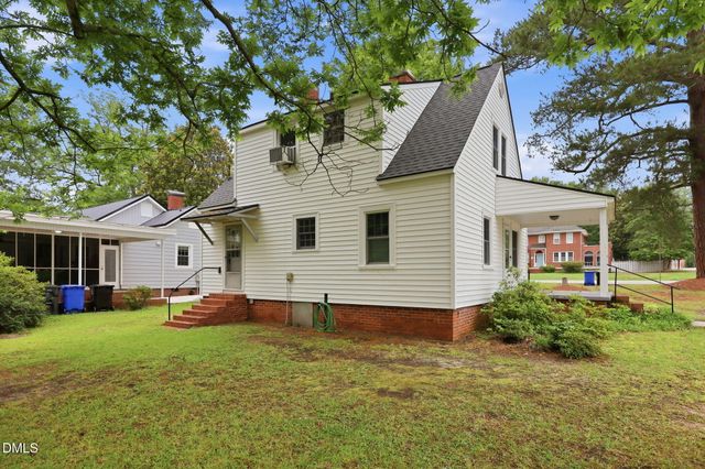 1001 S 9th Street, Lillington, NC 27546