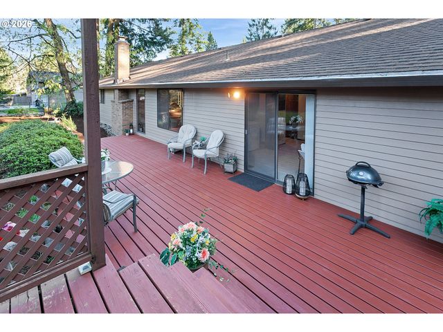 19955 Nw NESTUCCA Dr, Portland, OR 97229