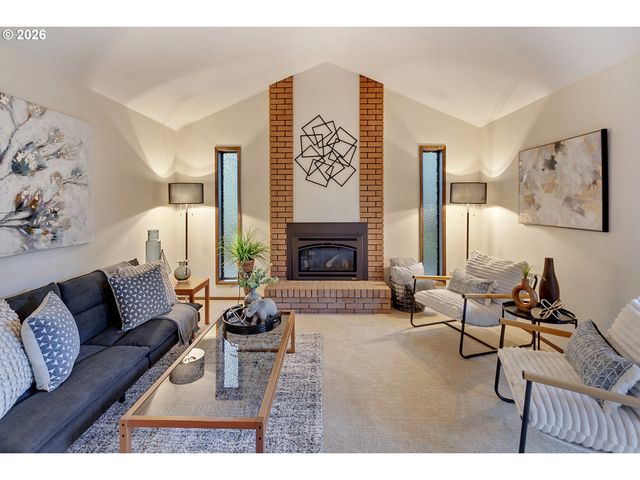 19955 Nw NESTUCCA Dr, Portland, OR 97229