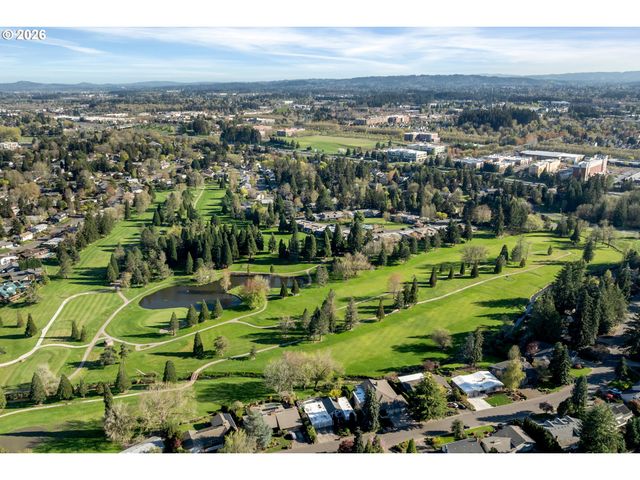 19955 Nw NESTUCCA Dr, Portland, OR 97229