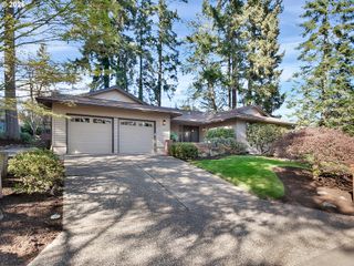 19955 Nw NESTUCCA Dr, Portland, OR 97229