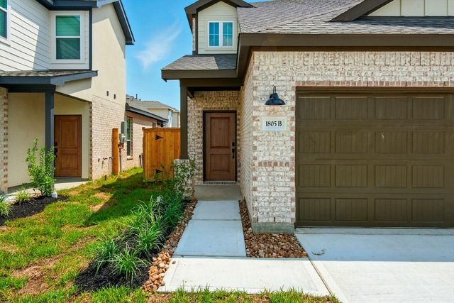 1805 N Peach Creek Drive, Dayton, TX 77535
