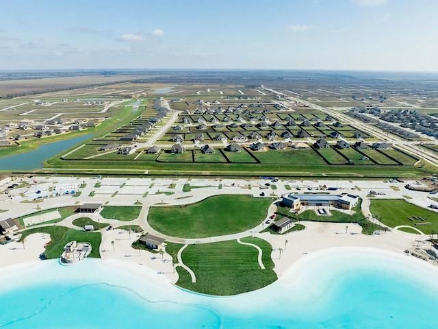 1805 N Peach Creek Drive, Dayton, TX 77535